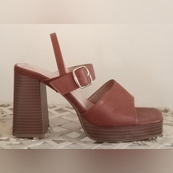 TOP Moda - Picture 2 of 5